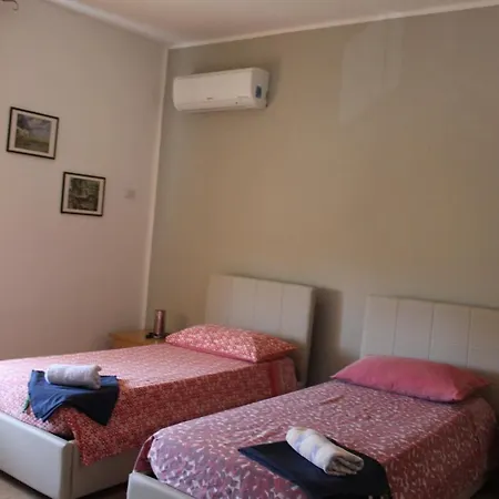 B&B Paolo E Daniela 카르보니아